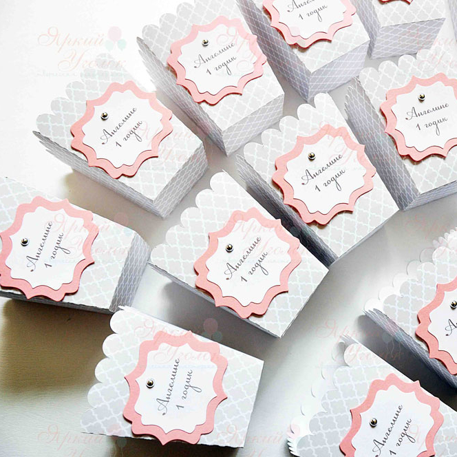 Стаканчики для сладостей или попкорна с объемным декором