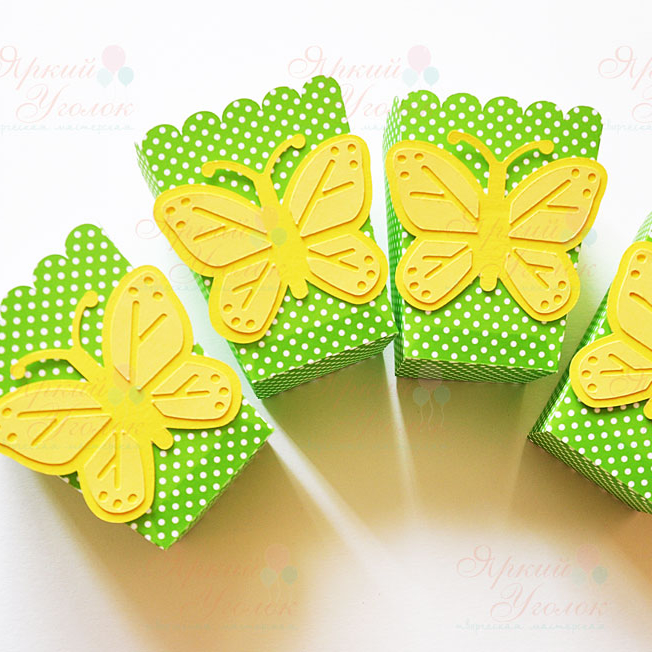 Стаканчики для сладостей или попкорна с объемным декором Бабочки
