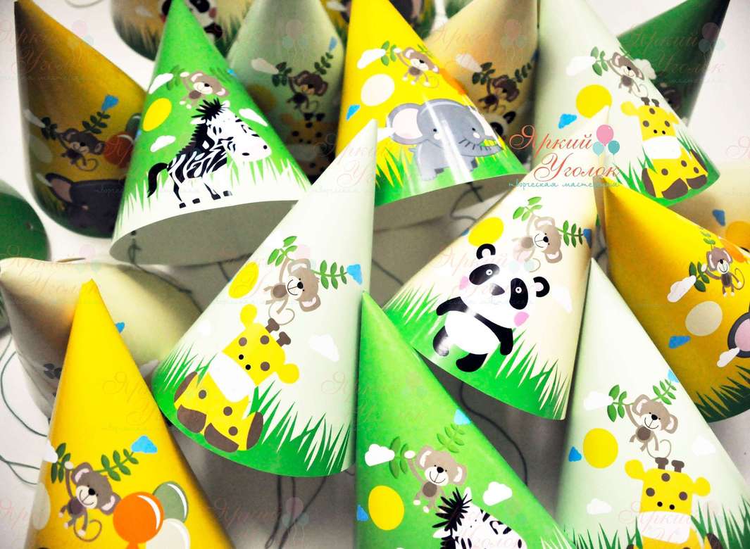Колпачки зелено-желтые с напечатанными животными