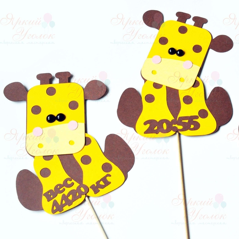 Табличка с метрикой из отдельно вырезанных элементов Жирафы