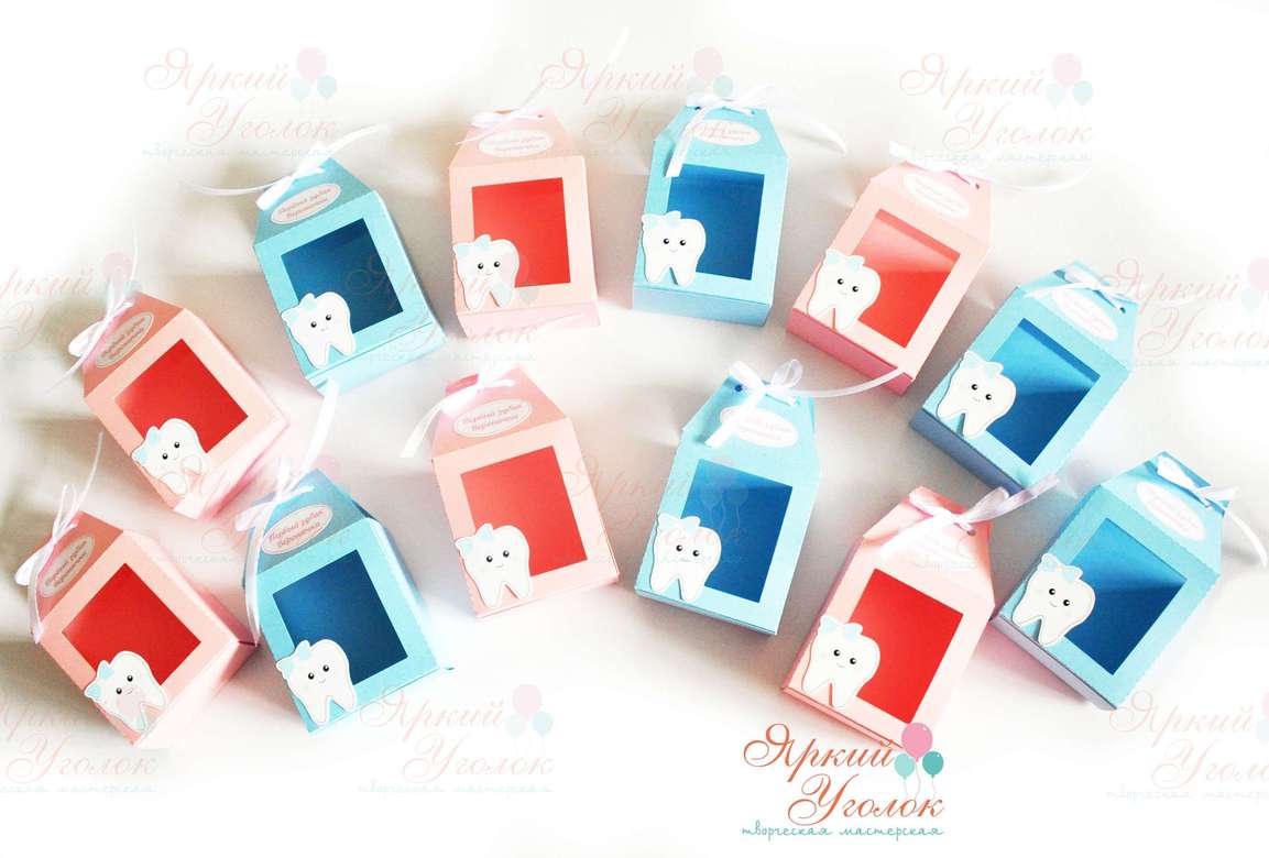 Бонбоньерка с надписью и объемным декором "Первый зубик"