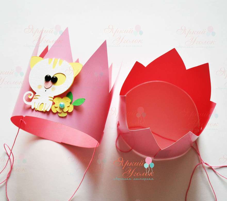 Корона с объемным декором "Котята с цветами"