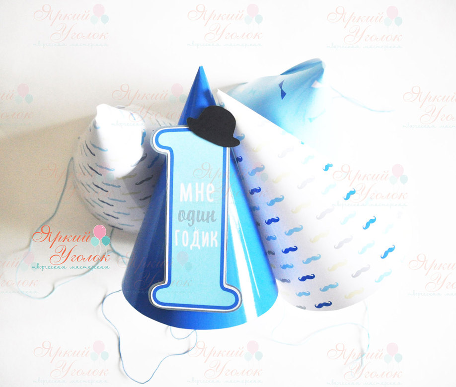 Колпачки с объемным декором и надписью "Маленький джентельмен"