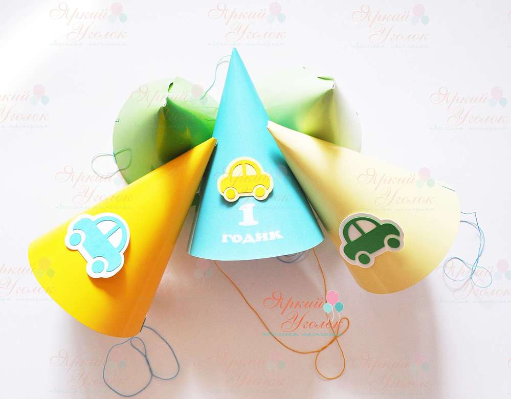 Колпачки с объемным декором и надписями "Классические машинки"