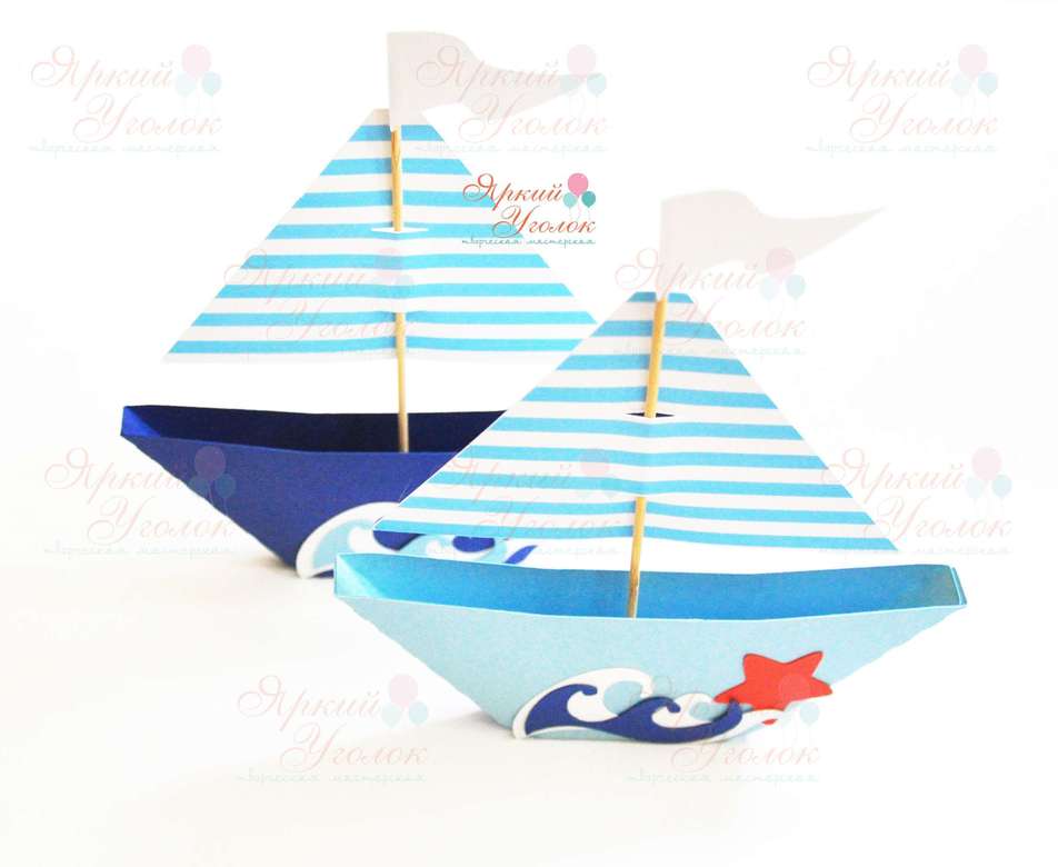 Бонбоньерка в форме корабликов с декором