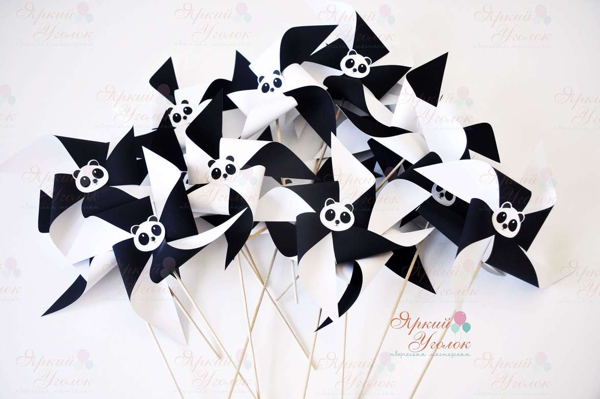 Черно-белые декоративные вертушки "Панды"