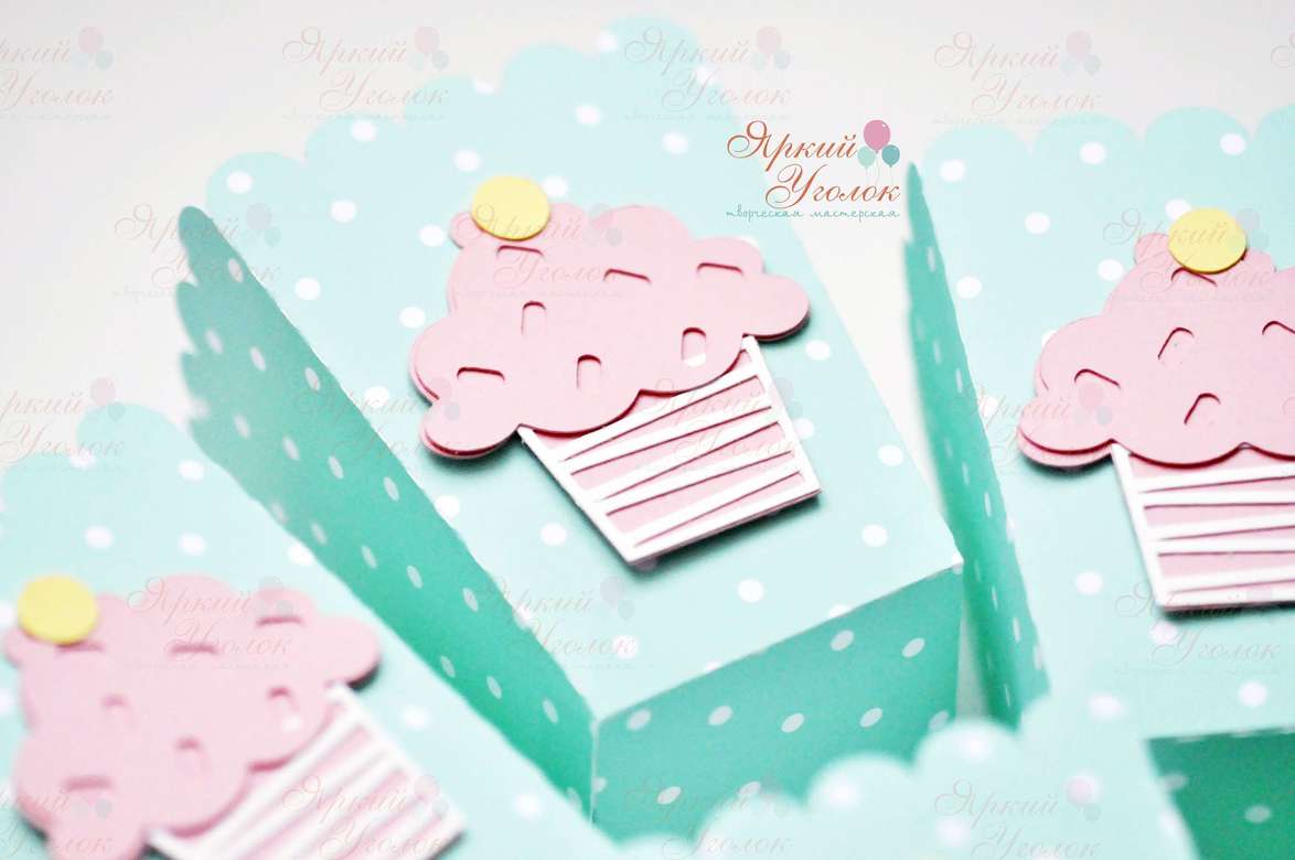 Стаканчики для сладостей или попкорна с объемным декором "Пироженки"