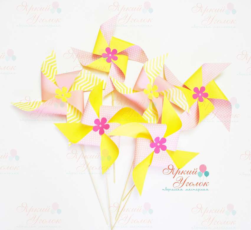 Декоративные вертушки с цветочками