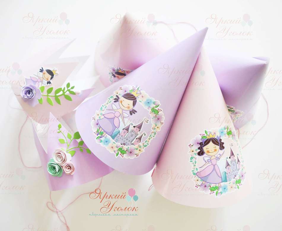 Колпачки с напечатанными картинками "Принцессы" и короны с объемным декором