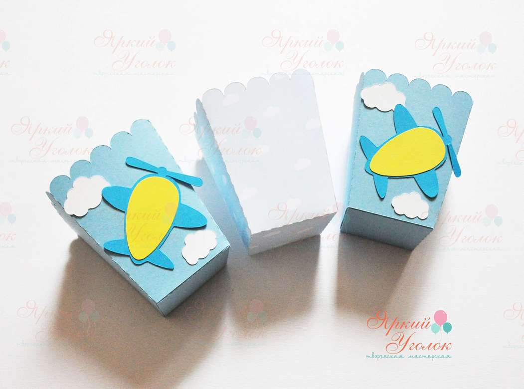 Стаканчики для сладостей или попкорна с объемным декором "Самолетики"