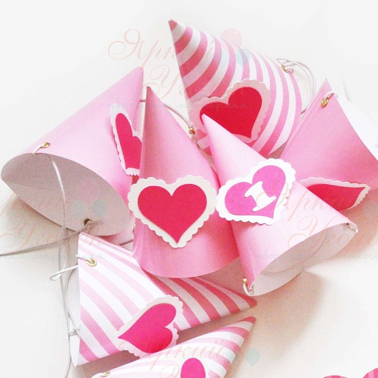 Колпачки с объемным декором "Сердечки"