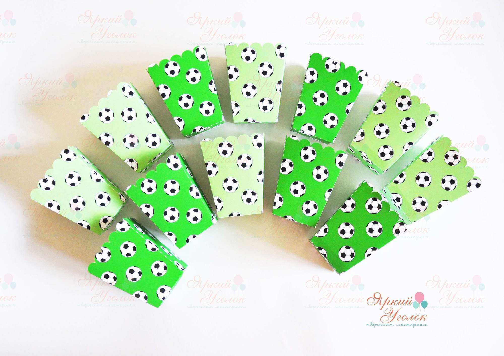 Стаканчики для сладостей или попкорна "Футбол"