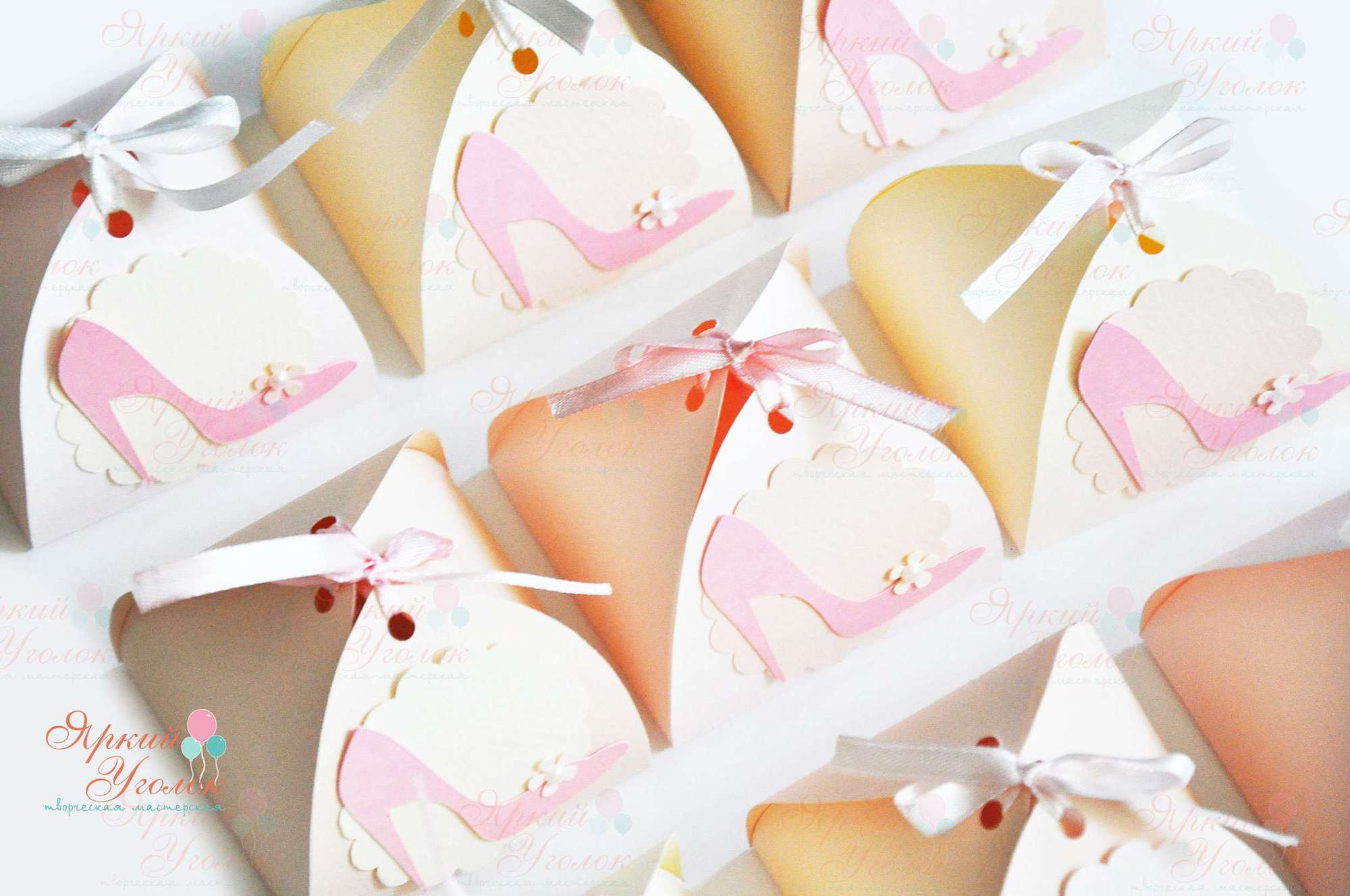 Бонбоньерки с декором "Туфельки"