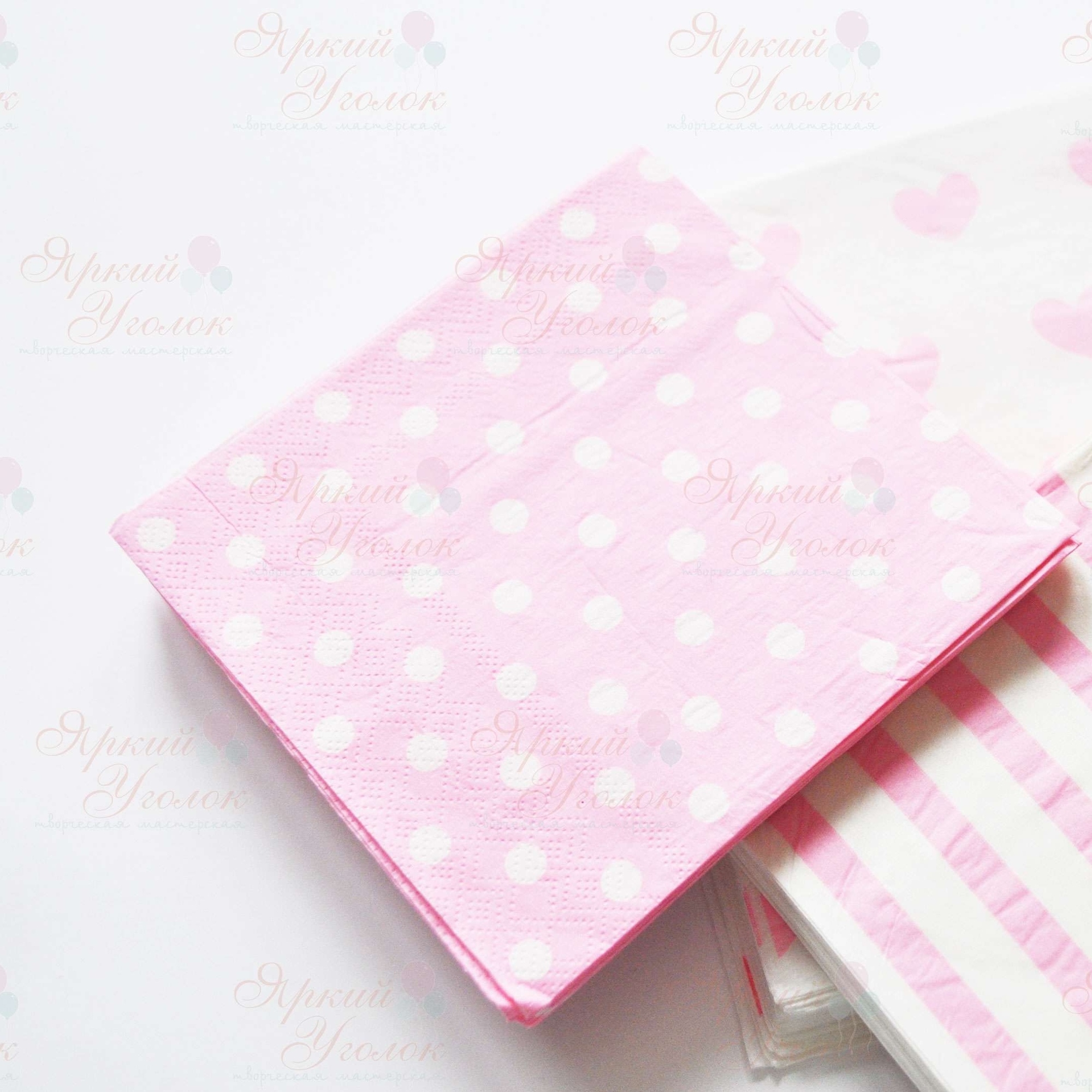 Бумажные салфетки (маленькие) розовые с рисунком - горох