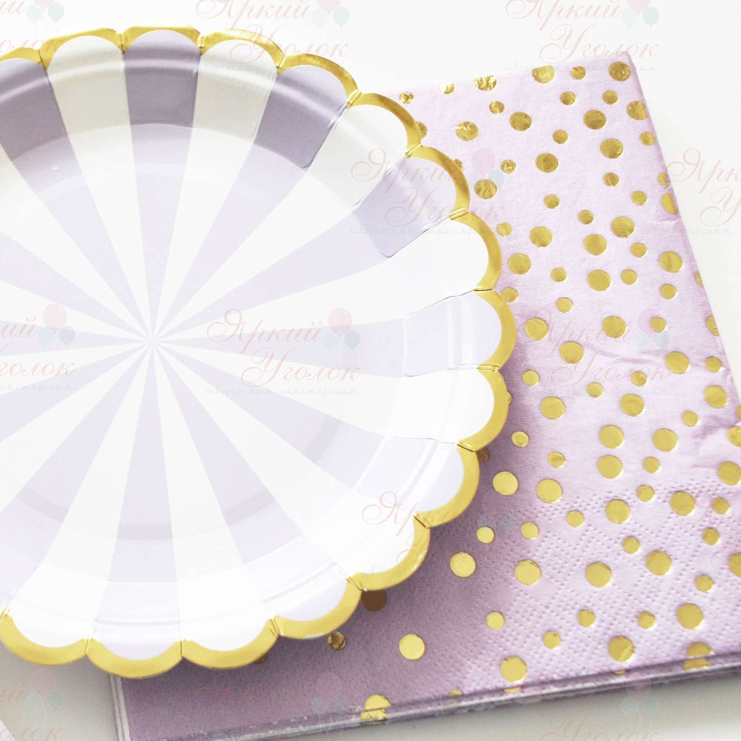 Бумажные салфетки (большие) фиолетовые с рисунком - золотое конфетти