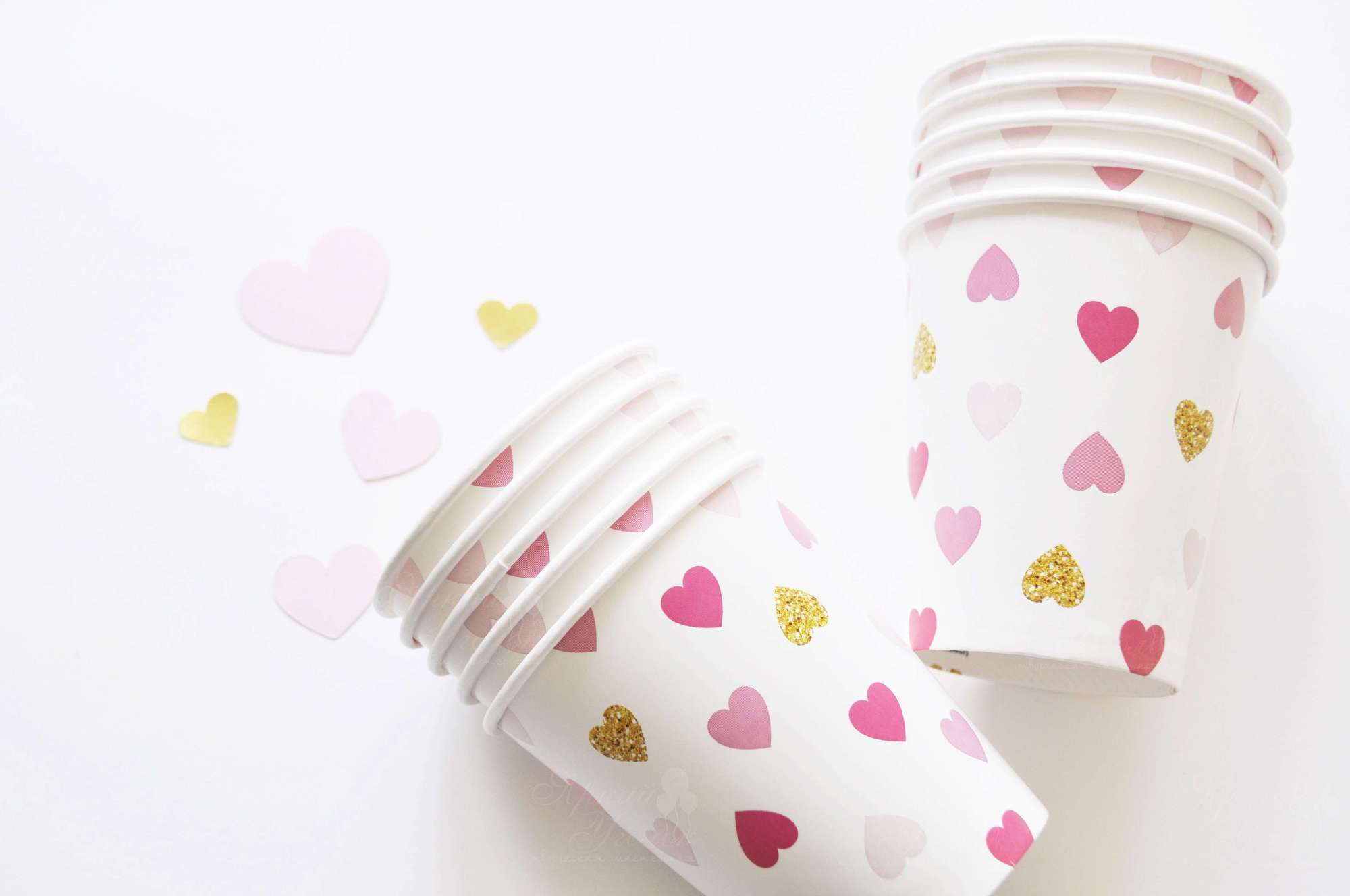 Бумажные стаканчики с рисунком - сердечки