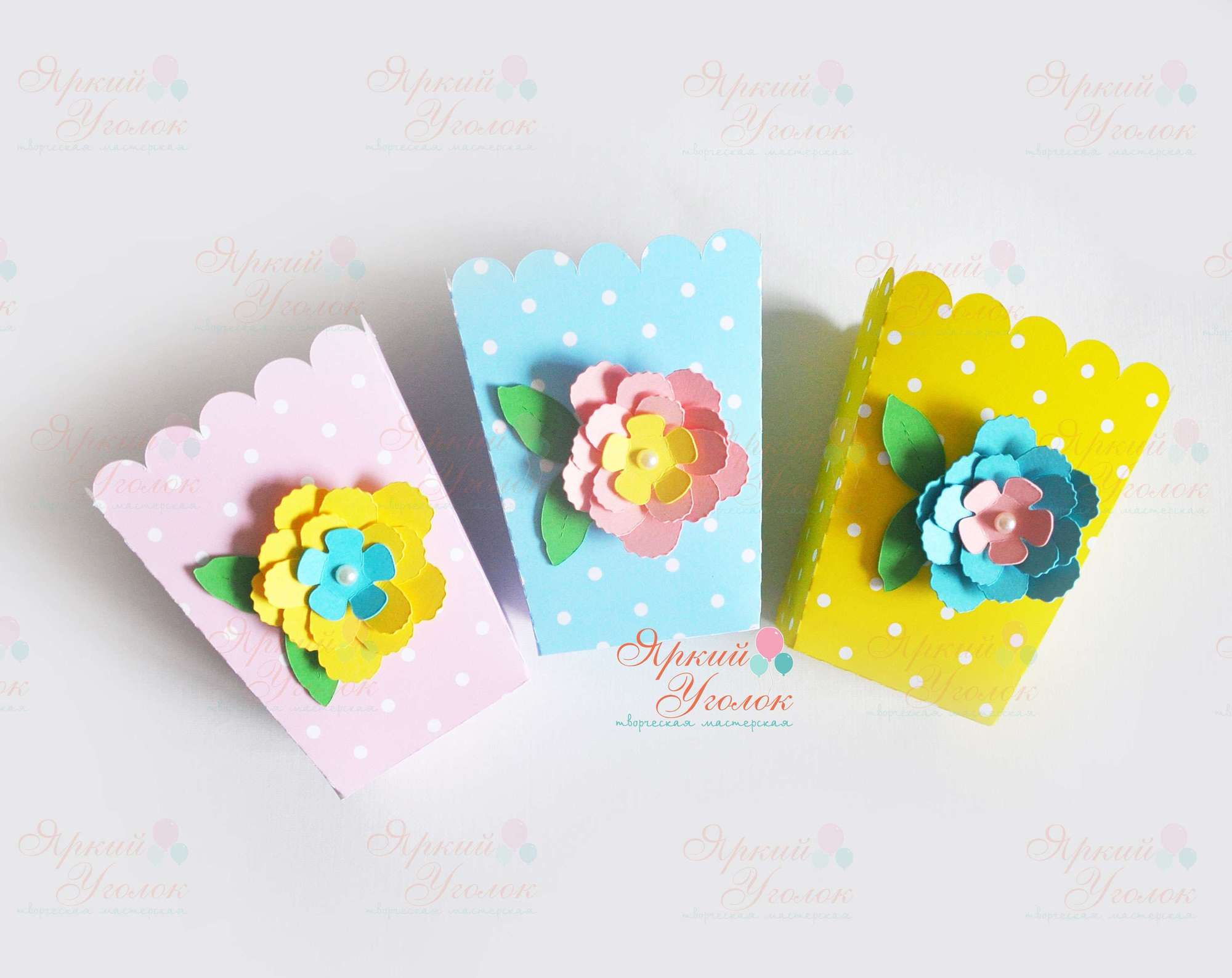 Стаканчики для сладостей или попкорна с объемным декором "Цветочки"