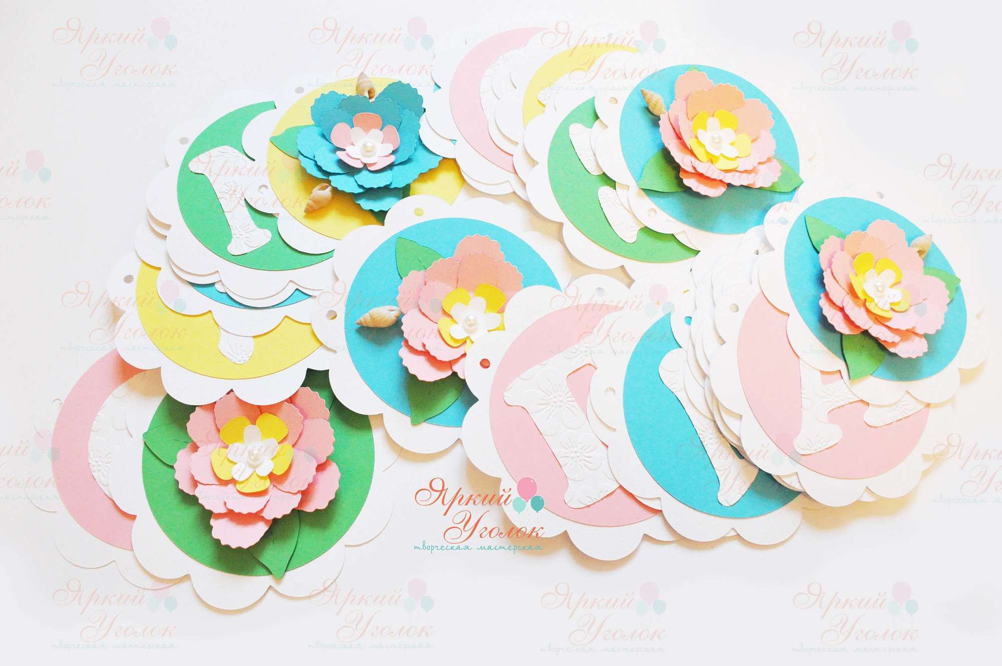 Гирлянда ажурные круги (простые) многослойная c цветами