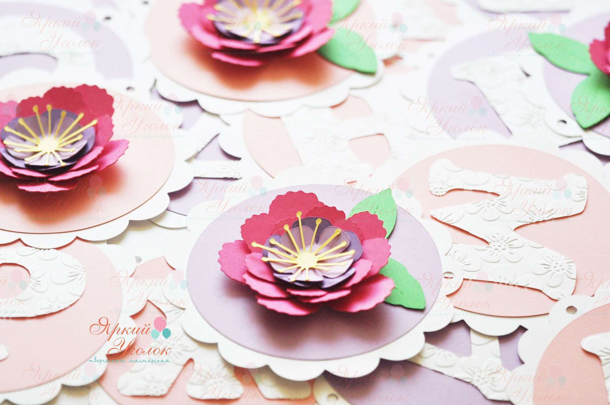 Гирлянда ажурные круги (простые) многослойная c цветами