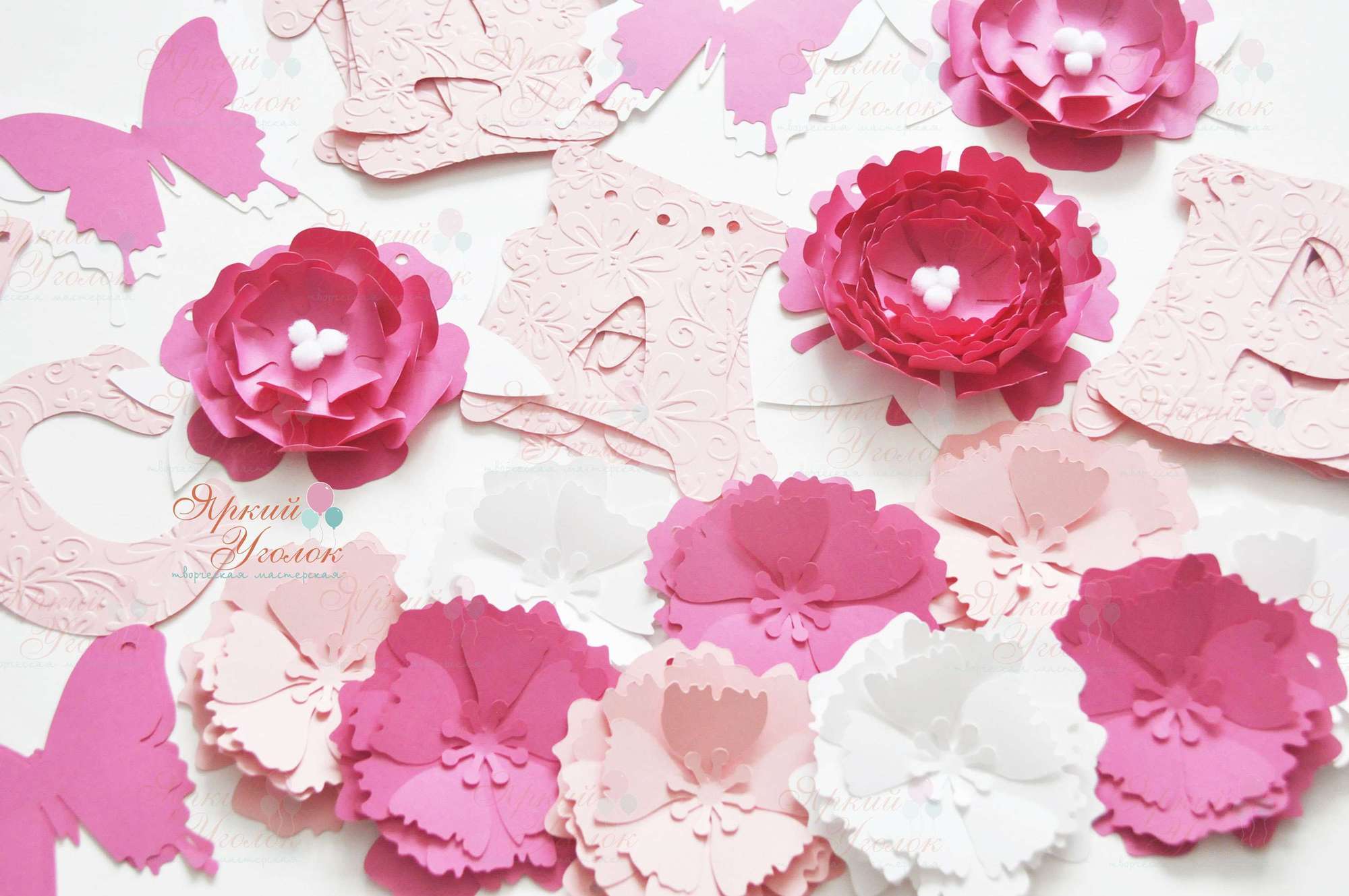 Гирлянда буквы с тиснением и с объемным декором "Цветочки" и отдельно вырезанными буквами