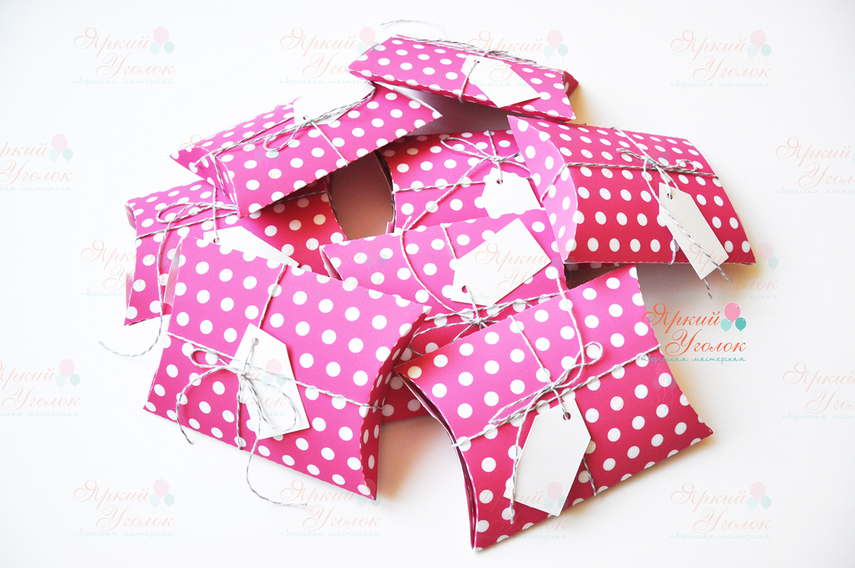 Бонбоньерки в горошек с биркой