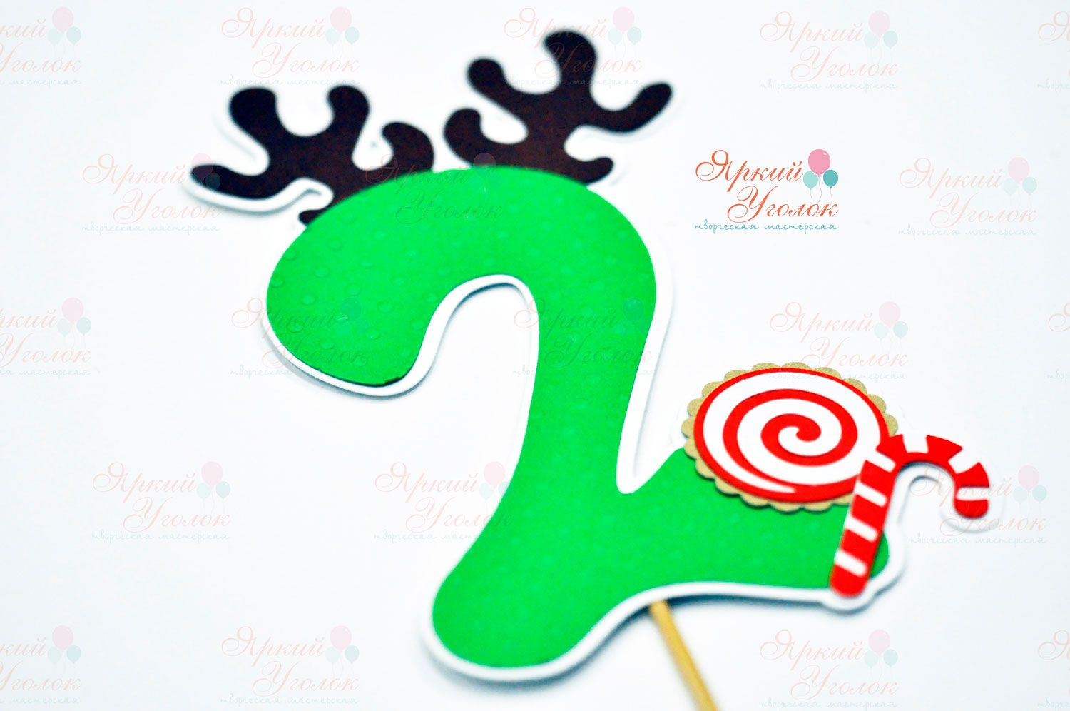 Цифра со сложным новогодним декором