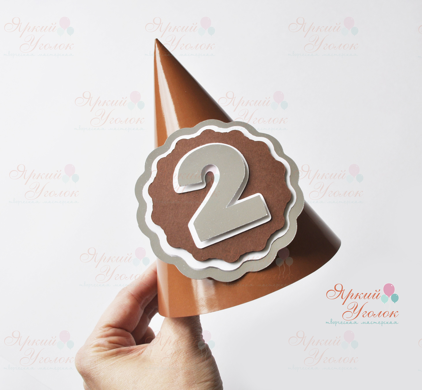 Колпачок коричневый с объемным сложным декором