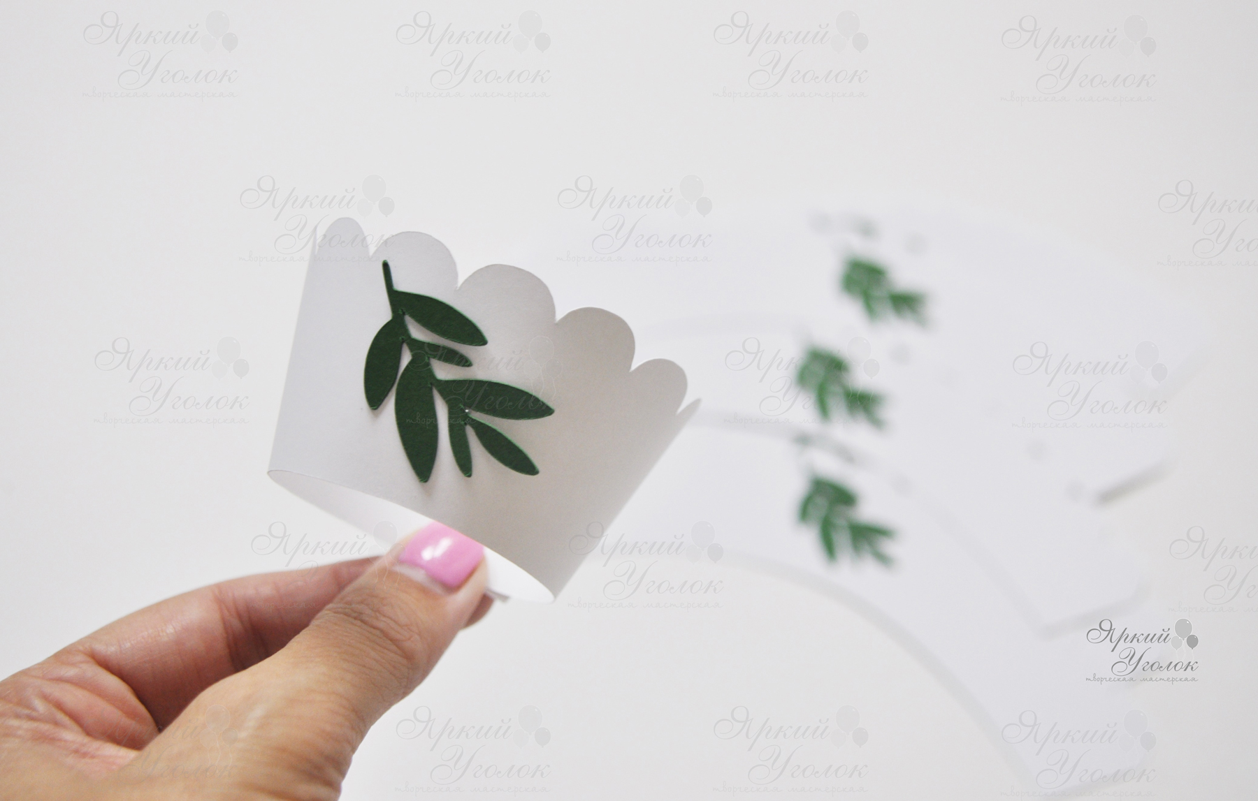 Юбочки для капкейков с объемным декором "Веточки"