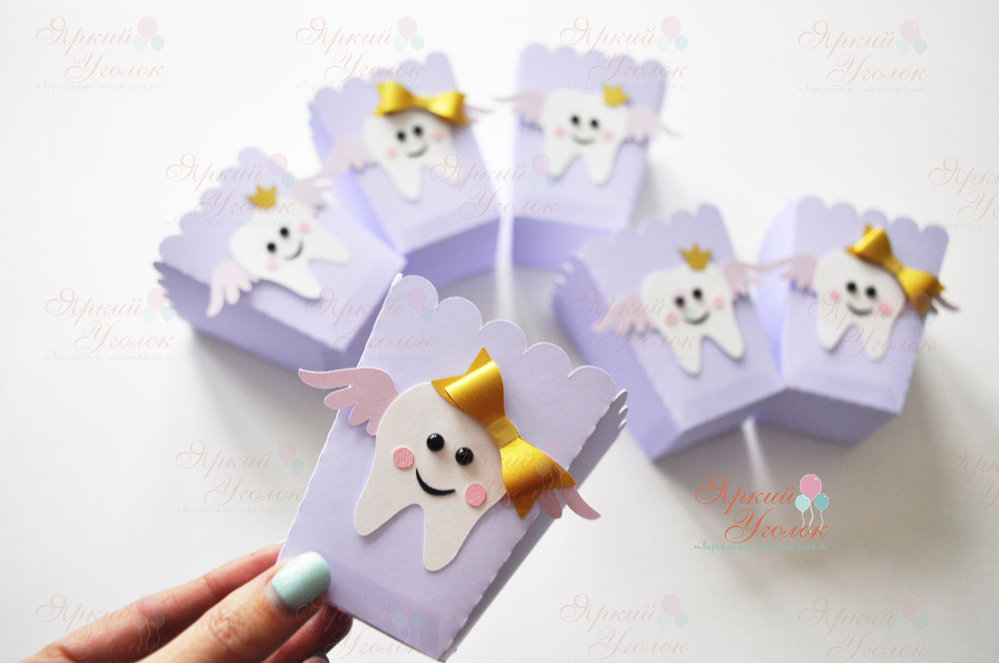 Стаканчики для сладостей или попкорна с декором Зубик