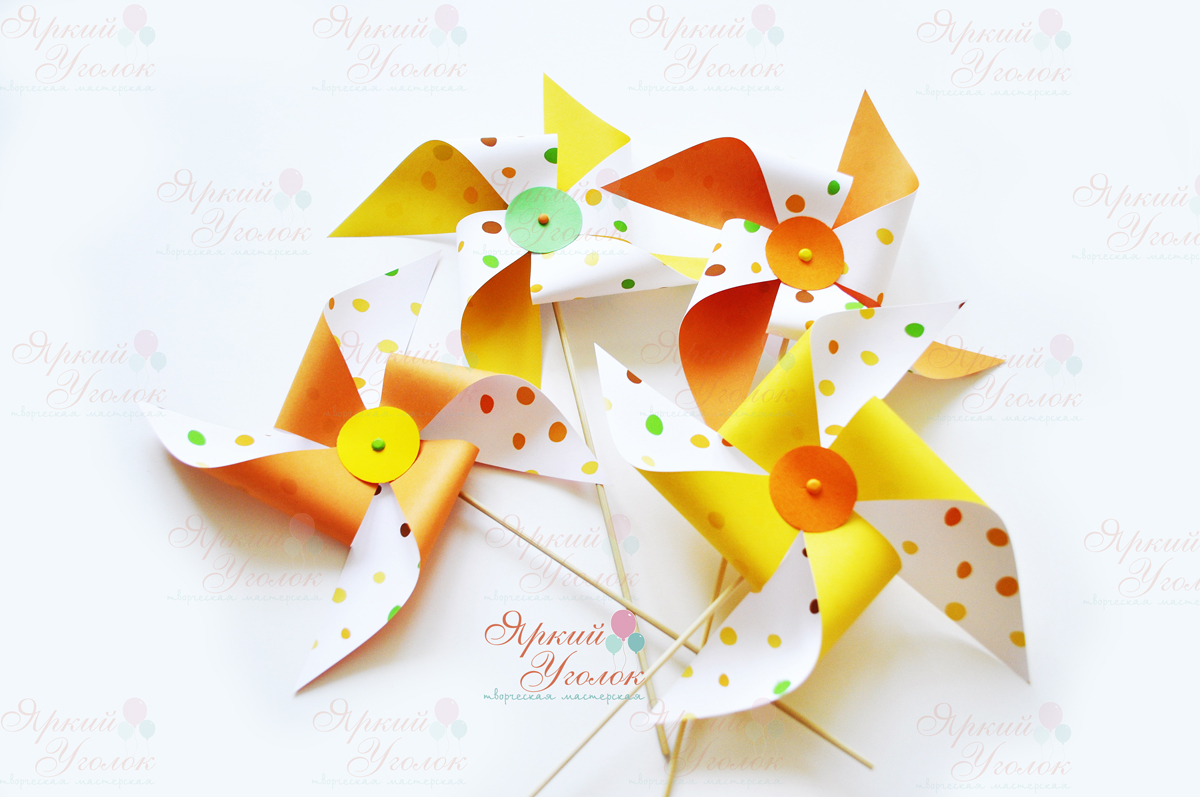 Декоративные вертушки яркие в горошек