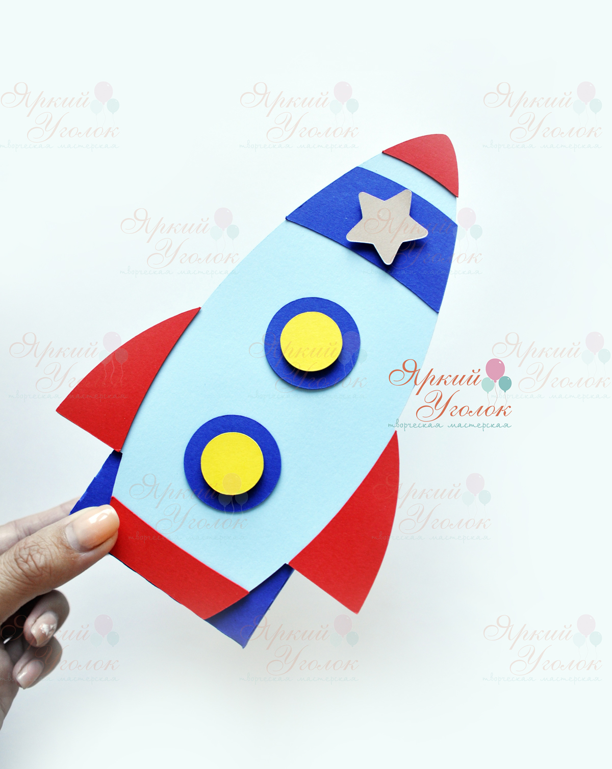 Коробочка с объемным декором "Ракета"