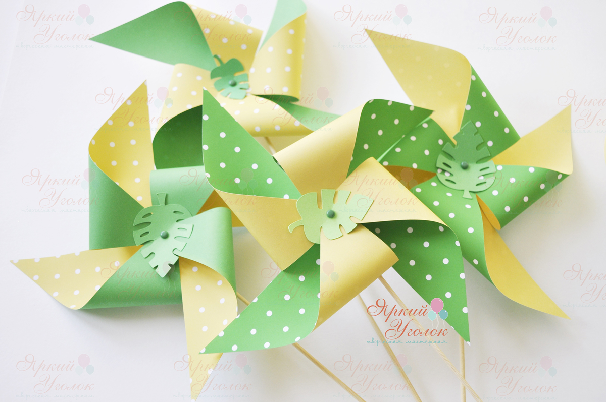 Декоративные вертушки желто-зеленые с листьями