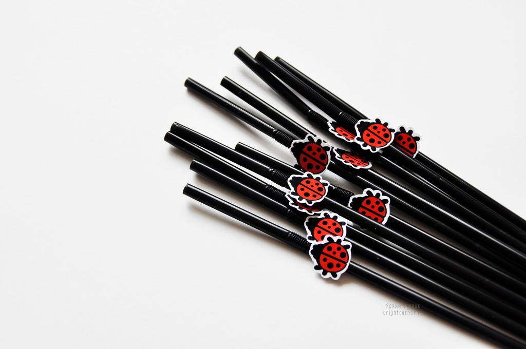 Пластиковые трубочки с декором "Божьи коровки"