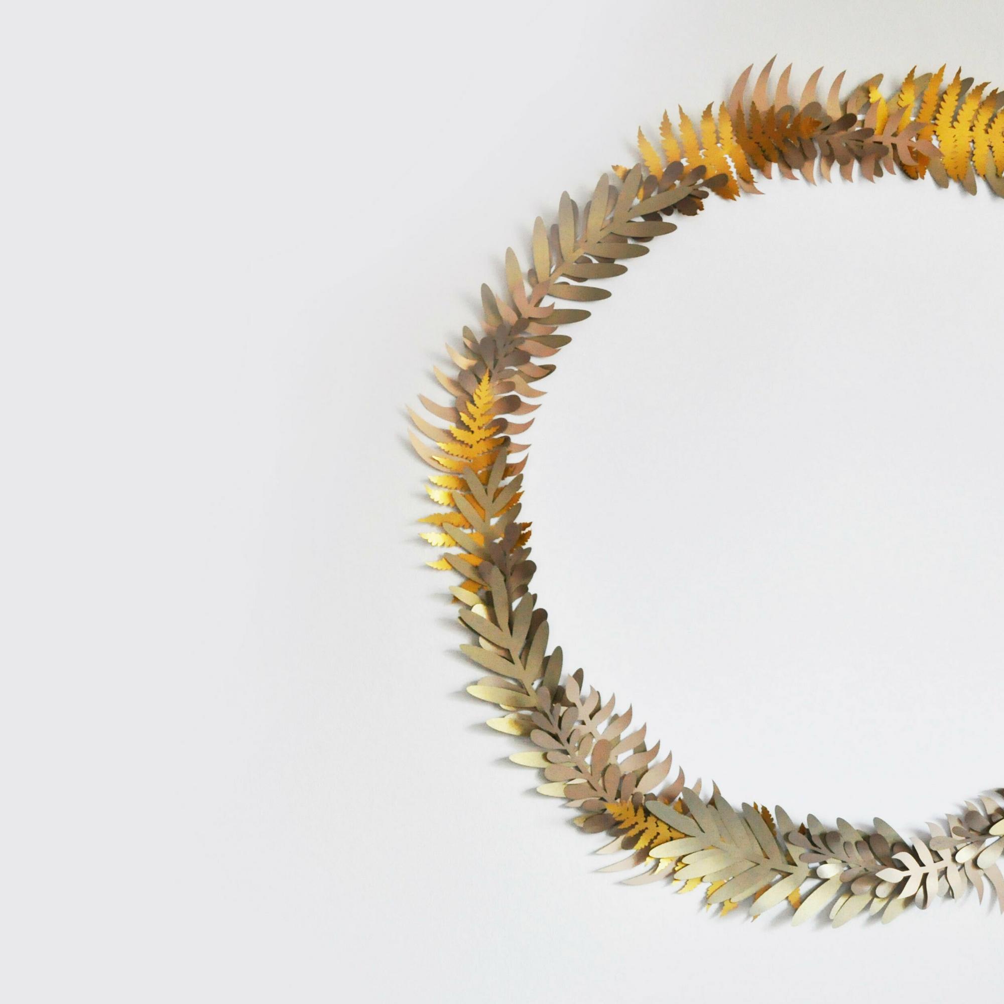 Венок из веточек