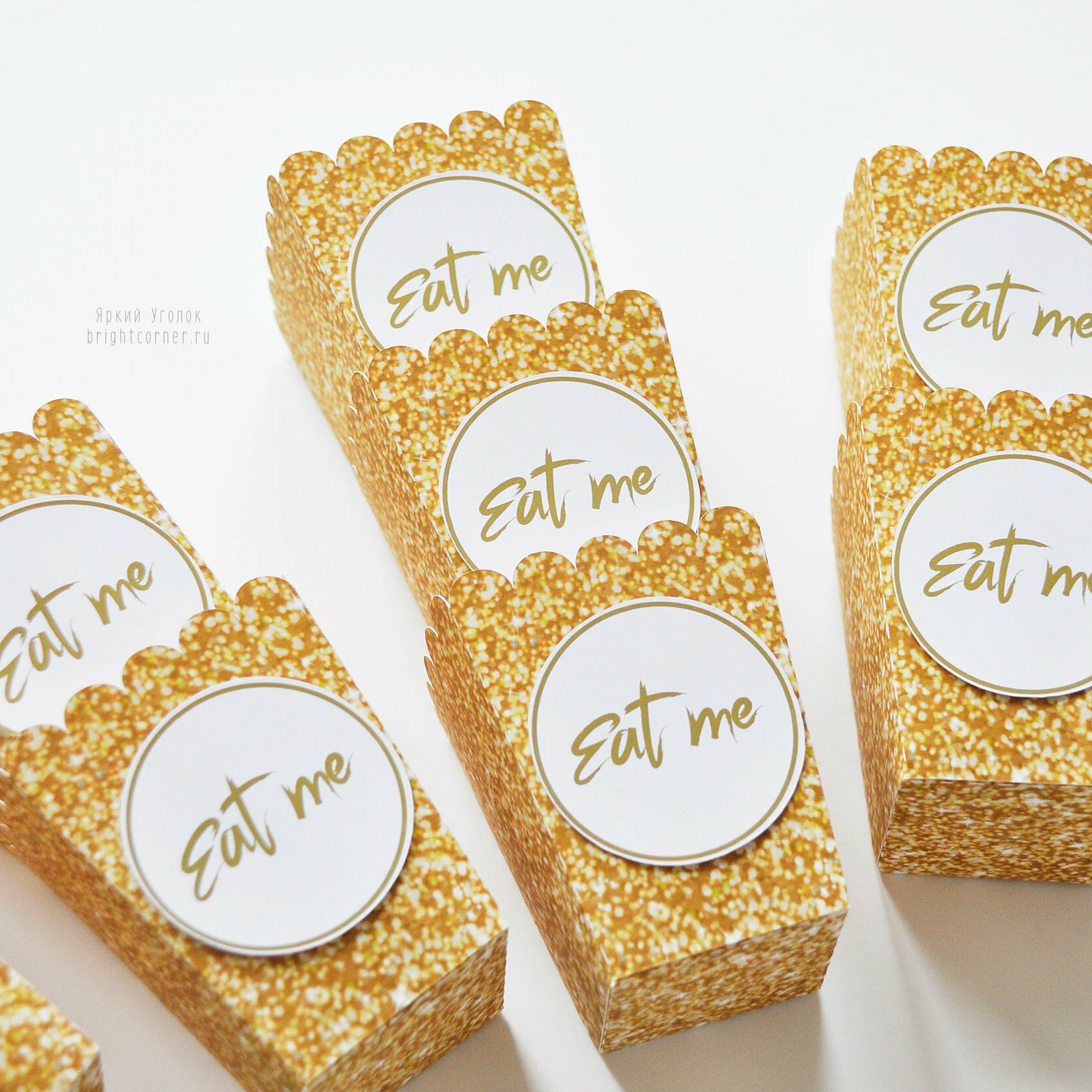 Стаканчики для сладостей или попкорна с напечатанным декором "Золото"