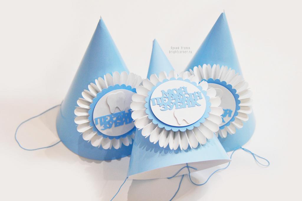 Колпачок со сложным объемным декором голубой "Первый зубик"