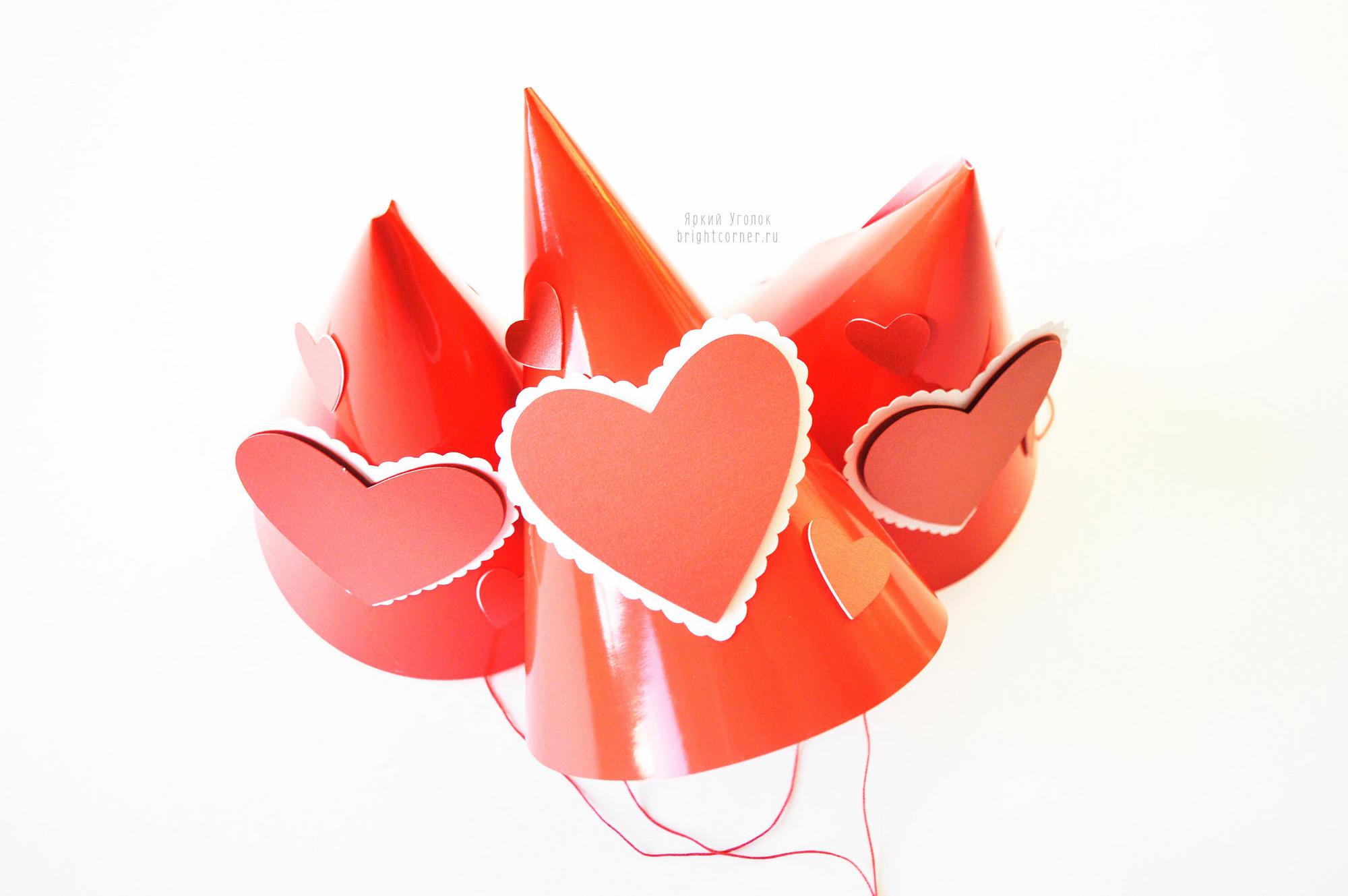 Колпачки с объемным декором "Сердечки"