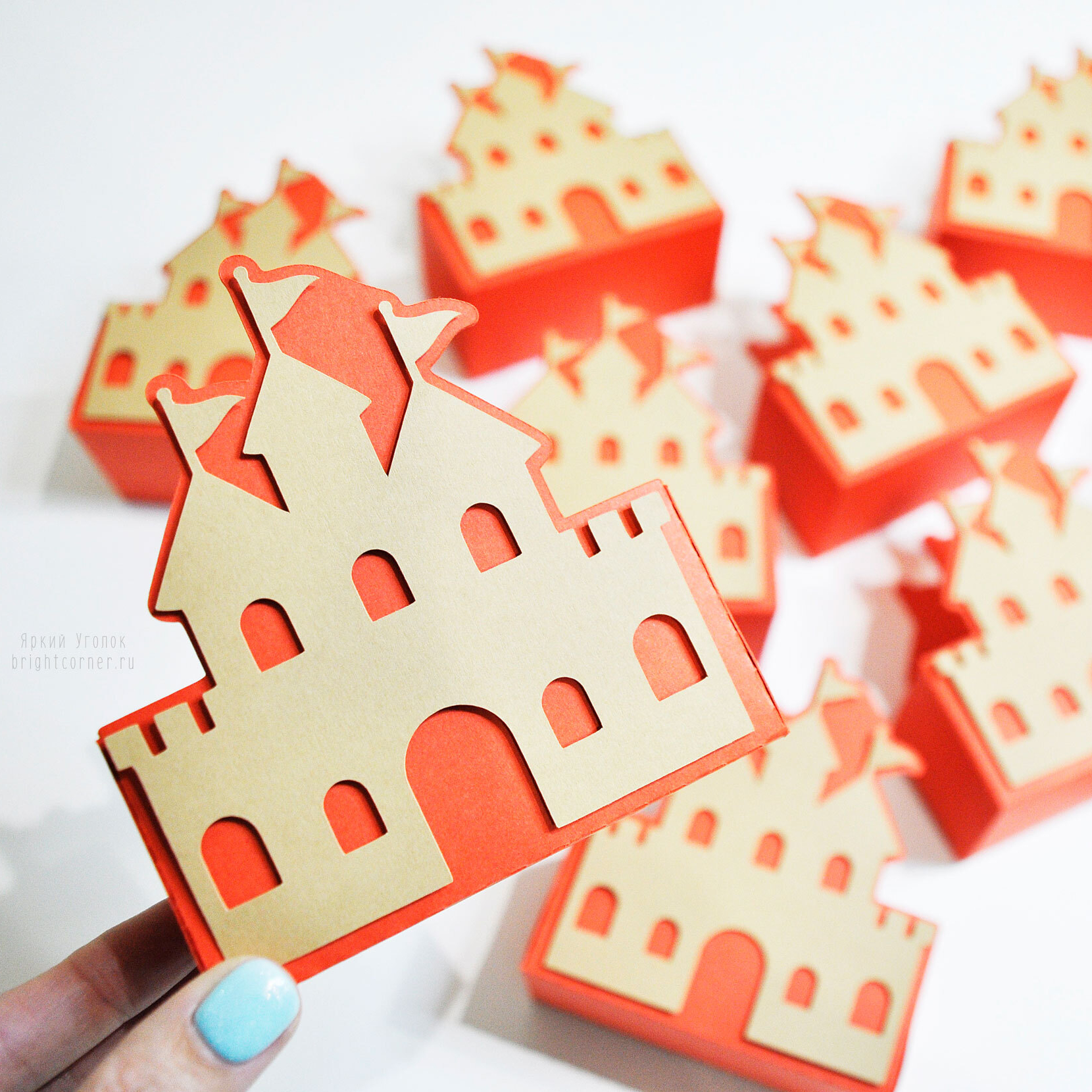 Бонбоньерки - коробочки замки