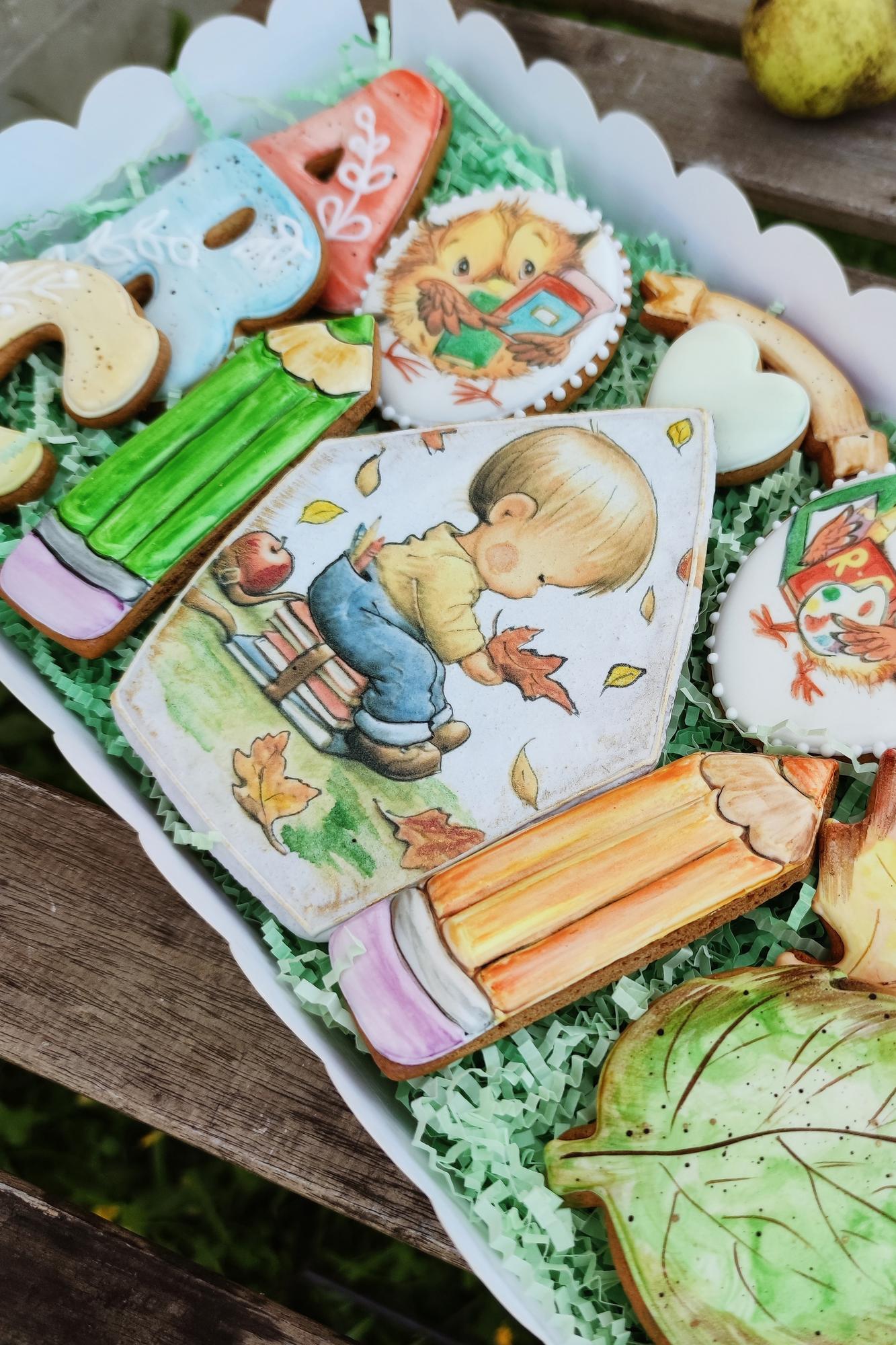 имбирный пряник с росписью на 1 сентября фото 6