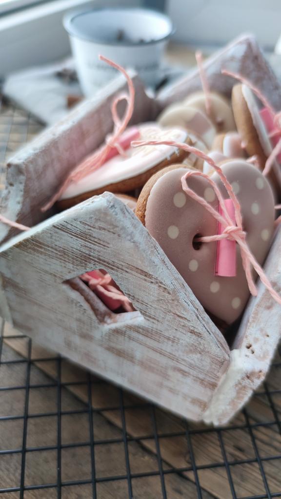 Пояничный короб 3d  и сердца с пожеланиями