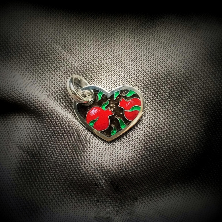 КУЛОН "ГРАНАТ В СЕРДЦЕ"