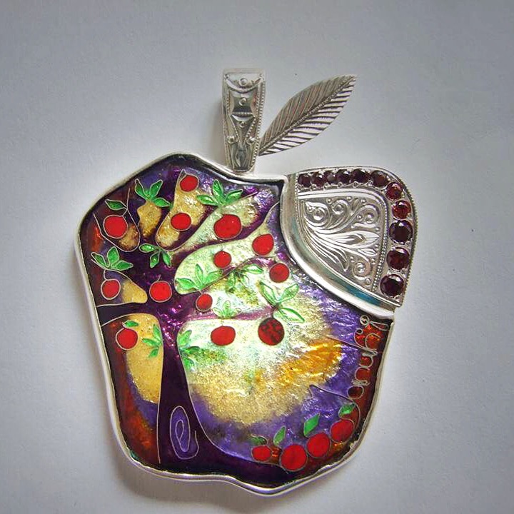 БРОШЬ/КУЛОН "ЯБЛОНЬКА"