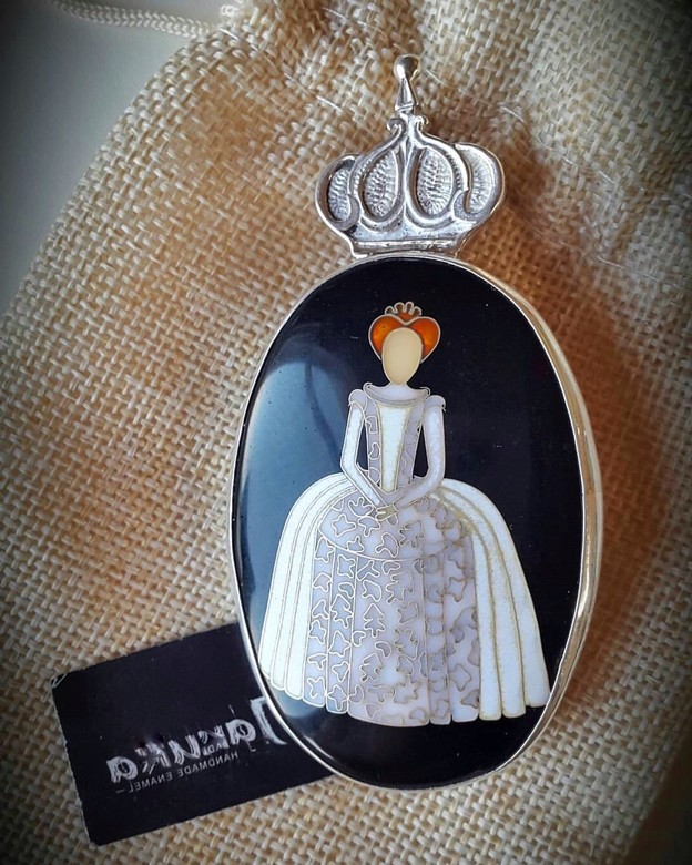 БРОШЬ/КУЛОН "КОРОЛЕВА"