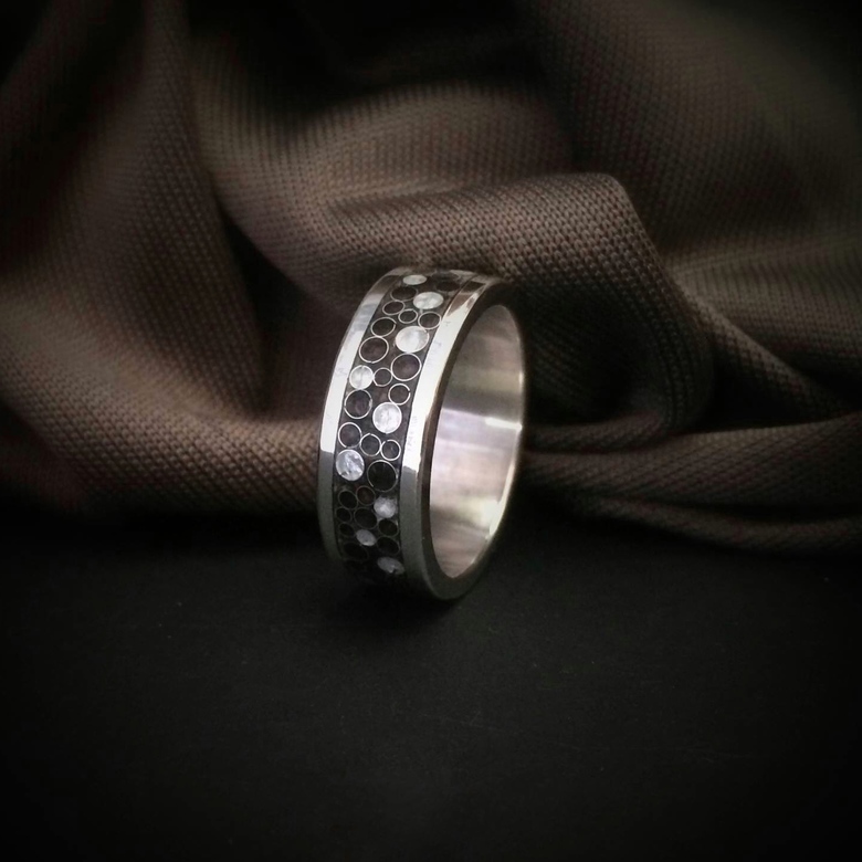 КОЛЬЦО "ЧЕРНО-БЕЛЫЕ ТОЧКИ"