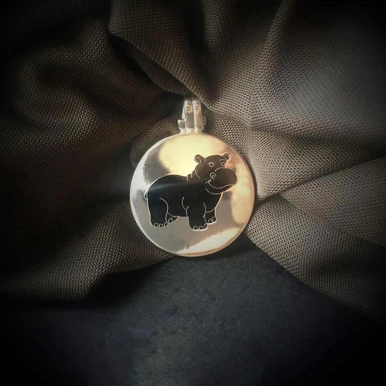 КУЛОН "БЕГЕМОТ"