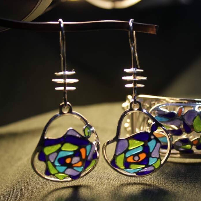 СЕРЬГИ "СИРЕНЕВЫЙ ВИТРАЖ"
