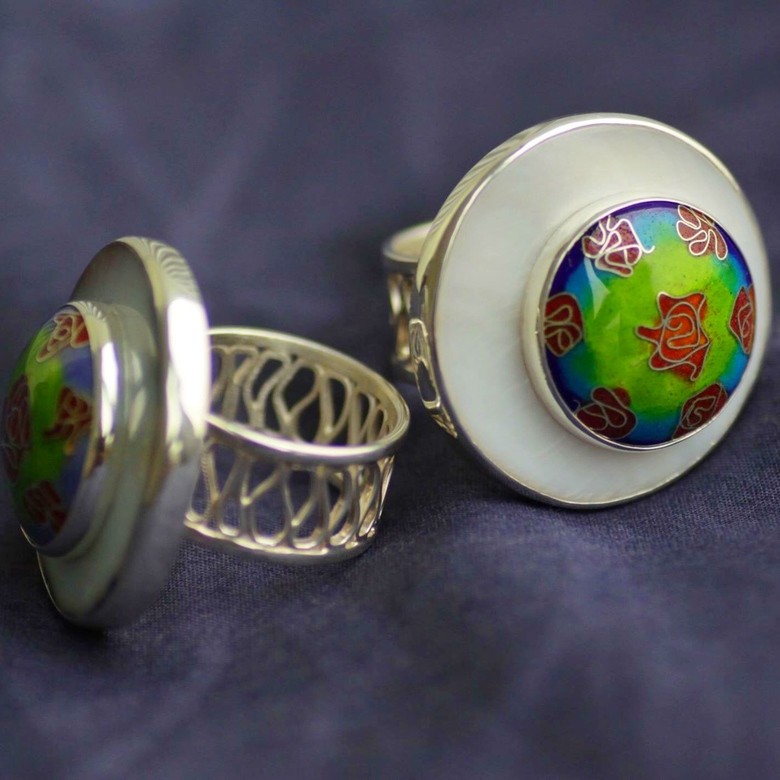 КОЛЬЦО "СЕМЬ РОЗ"