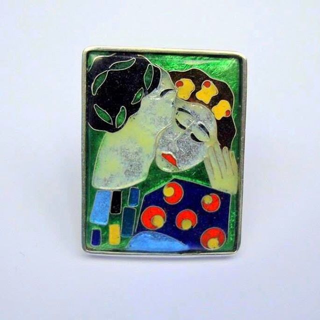 КУЛОН "ПОЦЕЛУЙ"