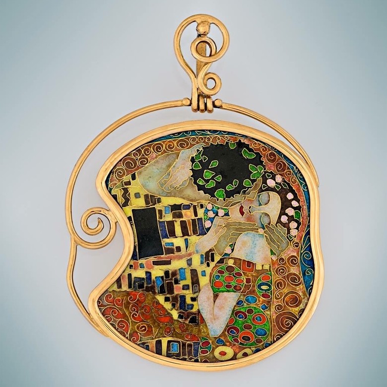 КУЛОН "ПОЦЕЛУЙ"