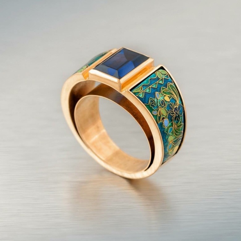 КОЛЬЦО "СИНИЙ САПФИР"